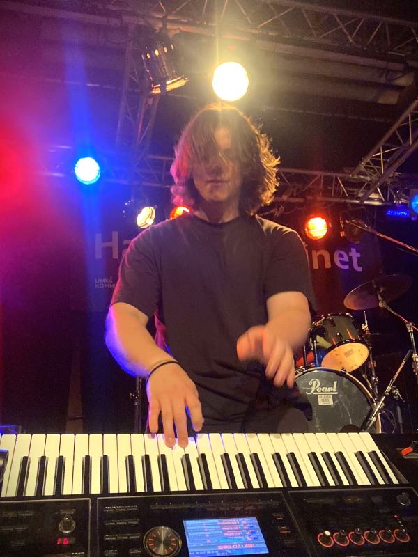Linus Johanssons profilbild under MusikMentorns personal