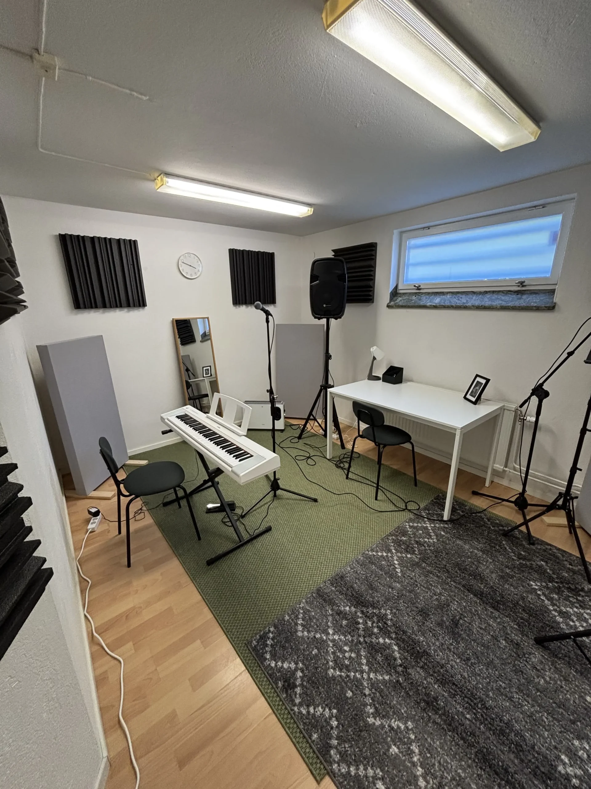 Sångrummet i vår studio som också kan hyras som replokal